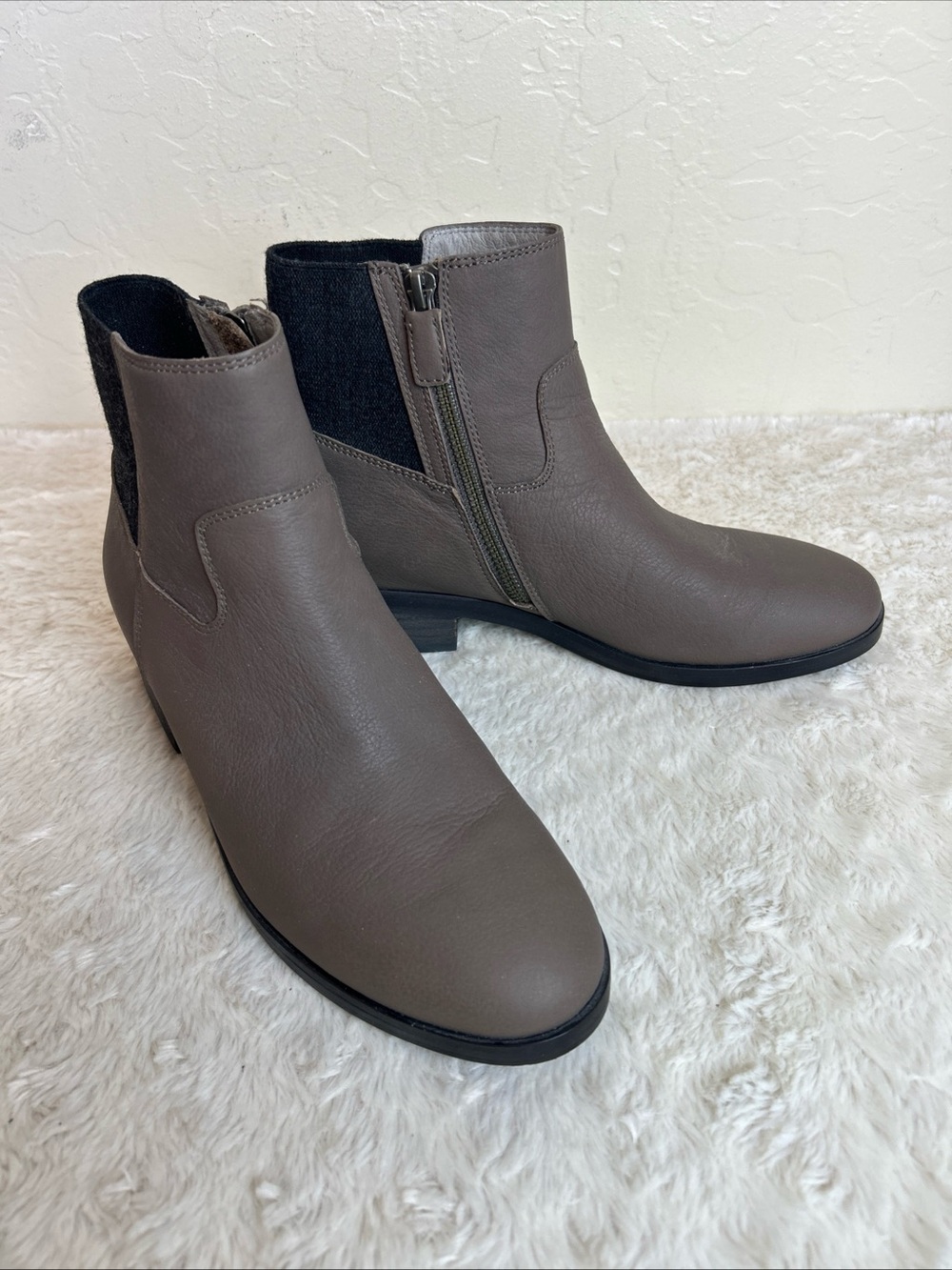 Eileen Fisher Brown Leather Boots Womens 7.5 Shoes Ankle Career Classic  Zip Up